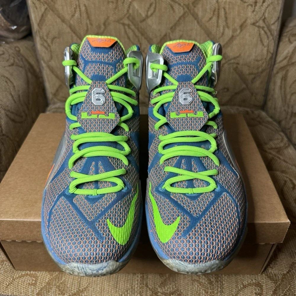 2014 Nike LeBron 12 Trillion Dollar Man‎ Size 10 Used Basketball Sneakers